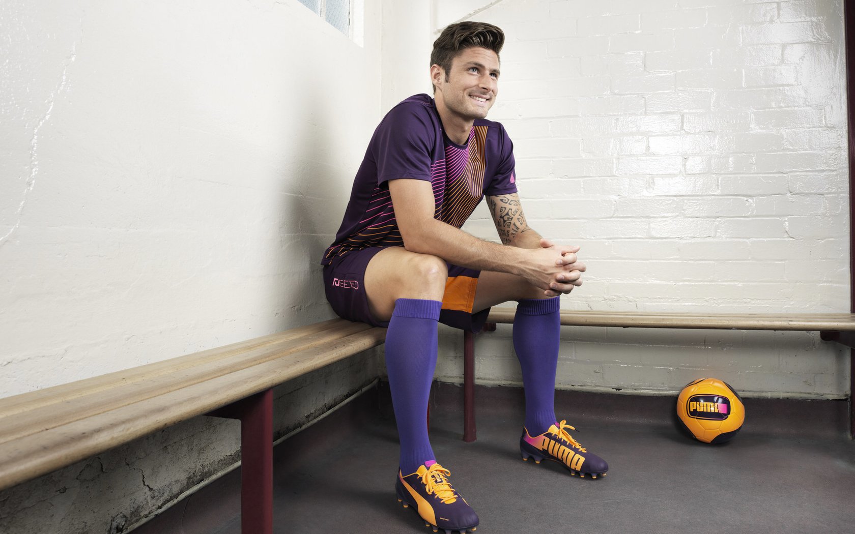 开云体育登录-贝恩之夜，当灰烬中站起一位大场面先生